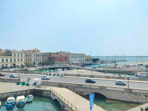 Riva del Forte - 4 Rooms Ortigia's Sea View